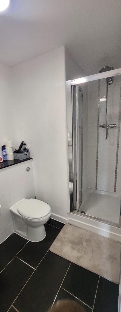 2 Bed Apartment At The Hub Central 밀턴 케인즈 외부 사진