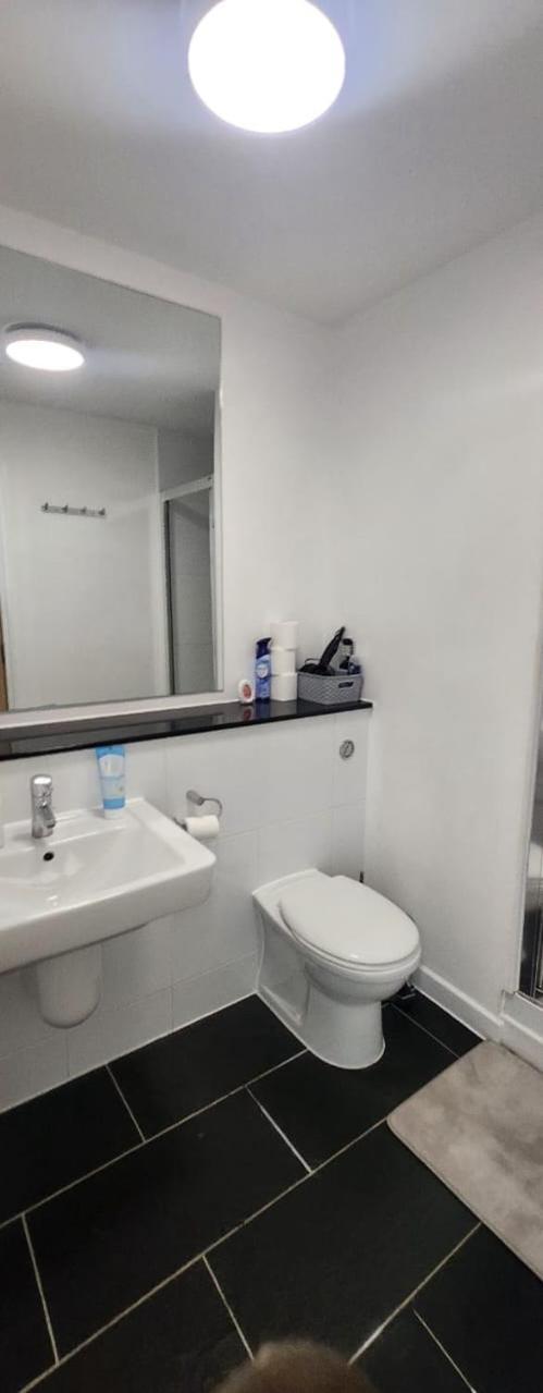 2 Bed Apartment At The Hub Central 밀턴 케인즈 외부 사진